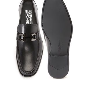 Black leather loafer ferragamo Grandioso,